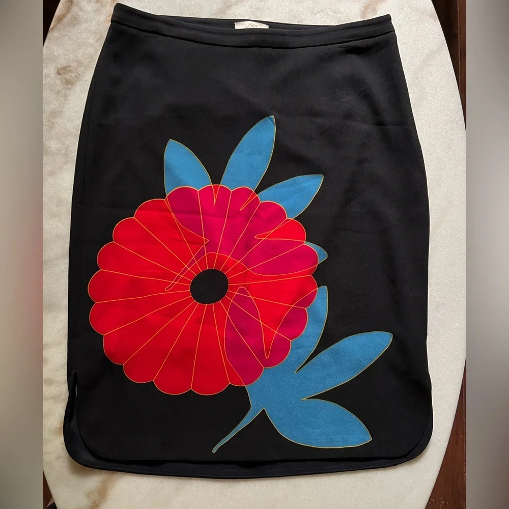 LOFT Flower Design Side Slits Navy Red Torques Skirt Sz 8 - Picture 10 of 10